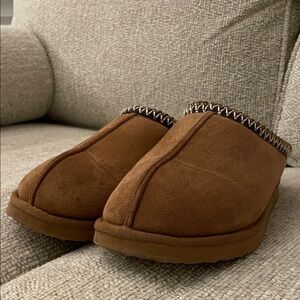Cozy Brown Suede Slippers size Women’s 9